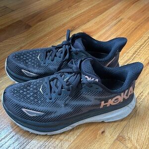 Women’s Hoka Clifton 9 Sneakers Sz 6.5B